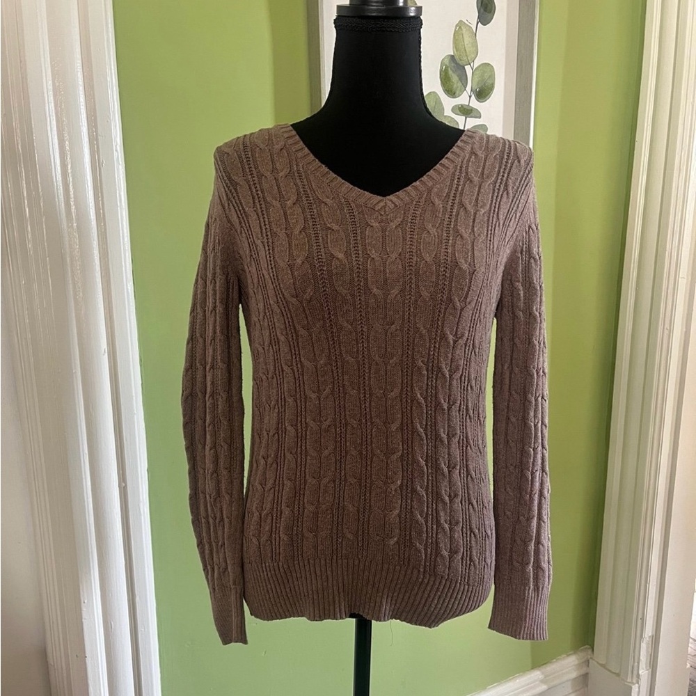St John’s Bay preppy neutral brown cable knit sweater
